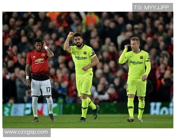 激情四溢的绿茵之战 曼联对决巴萨巅峰对决点燃足球世界热血时刻